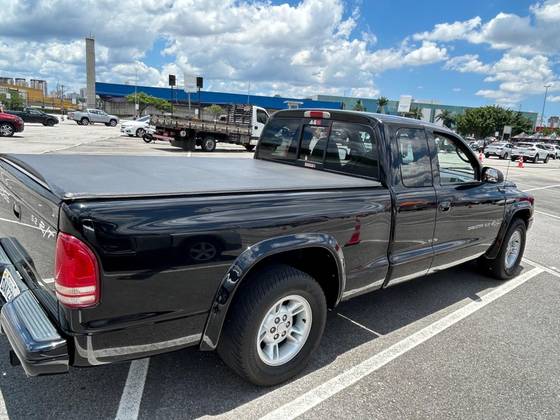 DODGE DAKOTA 5.2 R/T 4X2 CE V8 16V GASOLINA 2P AUTOMÁTICO